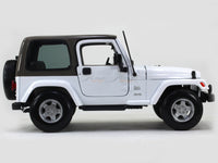 Jeep Wrangler Sahara 1:18 Maisto diecast Scale Model car.