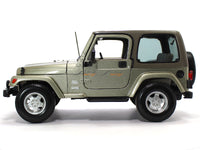 Jeep Wrangler Sahara 1:18 Bburago diecast Scale Model car.