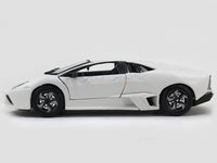 Lamborghini Reventon matte white 1:24 Bburago diecast scale model car.