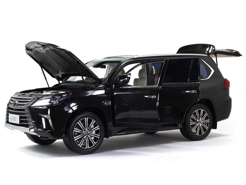 Lexus LX570 1:18 Kyosho diecast model car | Scale Arts India