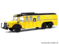 Mercedes-Benz O10000 1:43 scale model bus collectible.