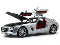 Mercedes-Benz SLS AMG Gullwing 1:18 Maisto diecast Scale Model car.