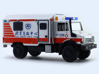 Mercedes-Benz Unimog Ambulance type 2 1:64 Xcartoys diecast scale miniature truck