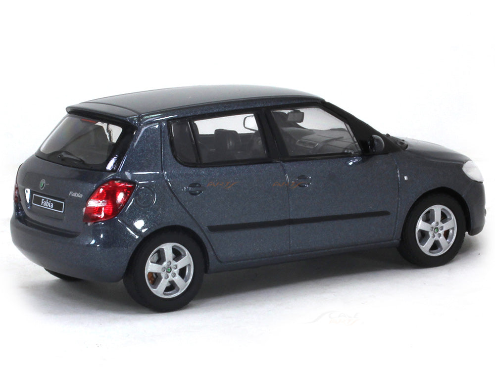 Skoda-Fabia-grey-1-43-Abrex-