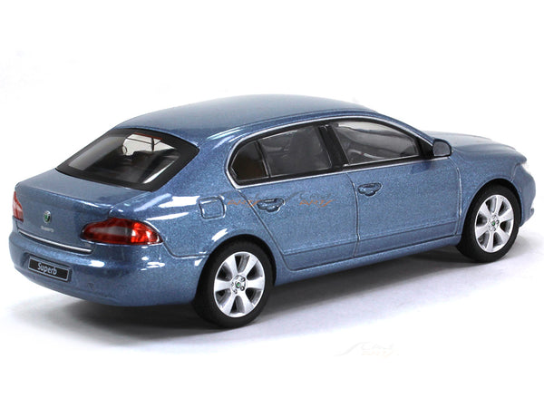 A collectible scale model Skoda Superb from Kaden A collectible scale model Skoda Superb from Kaden