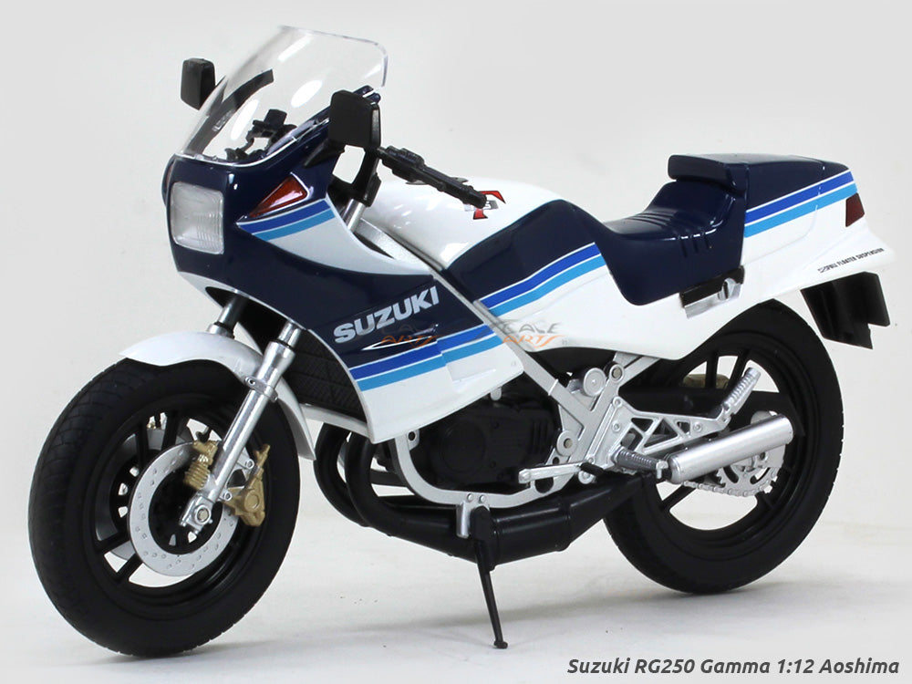 Suzuki RG250 Gamma 1:12 Aoshima diecast Scale Model bike