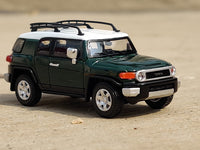 Toyota FJ Cruiser green 1:64 Stance Hunters diecast scale model miniature car