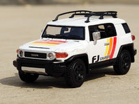 Toyota FJ Cruiser white 1:64 Stance Hunters diecast scale model miniature car