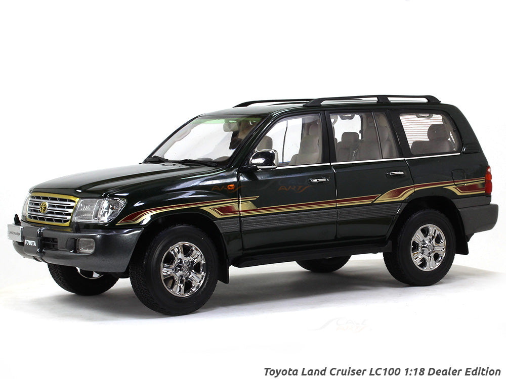 Toyota Land Cruiser LC100 green 1:18 Dealer Edition diecast scale